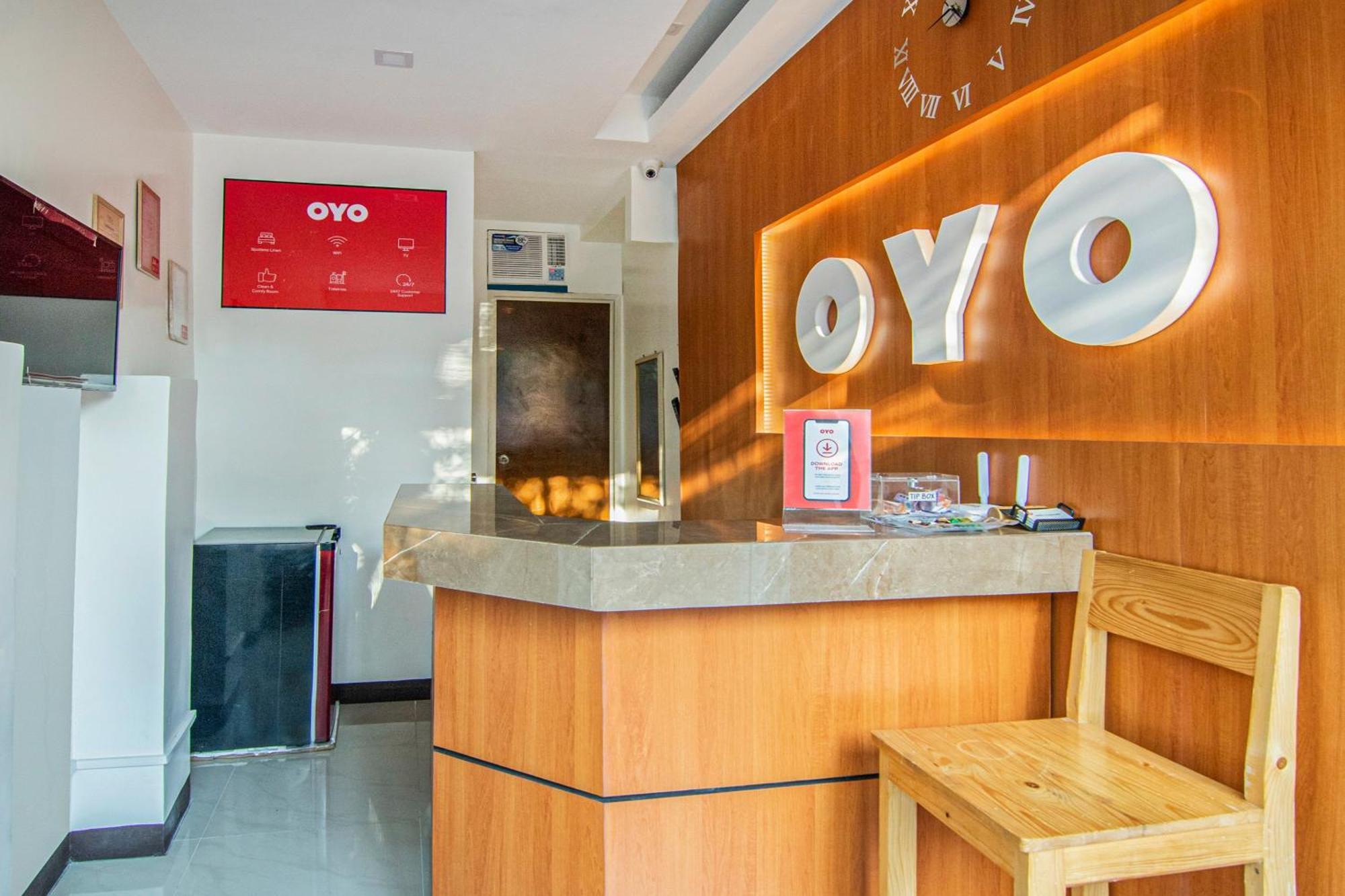 Oyo 431 Apollo 11 Apartelle Pasay Exterior photo